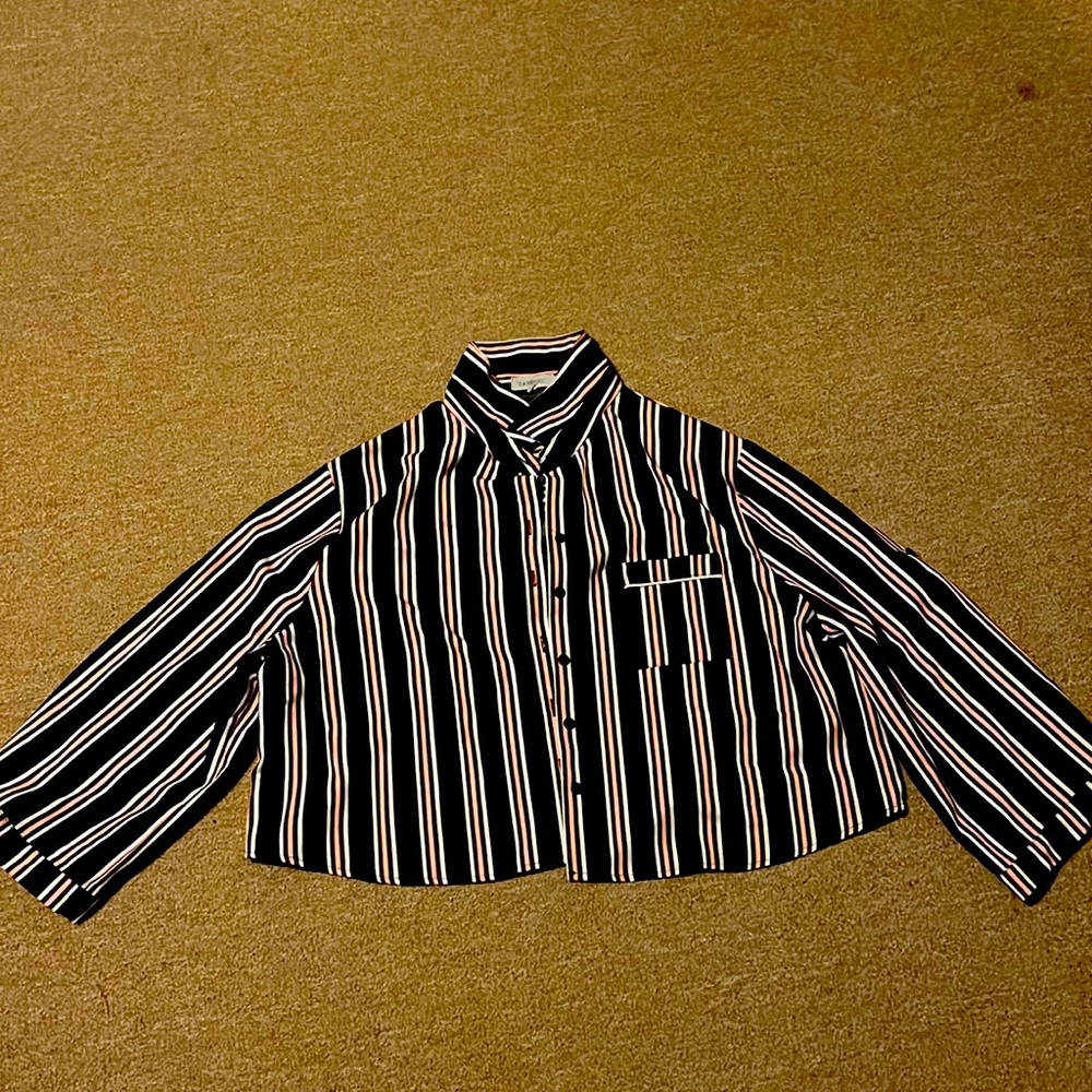 Long sleeve button up crop top